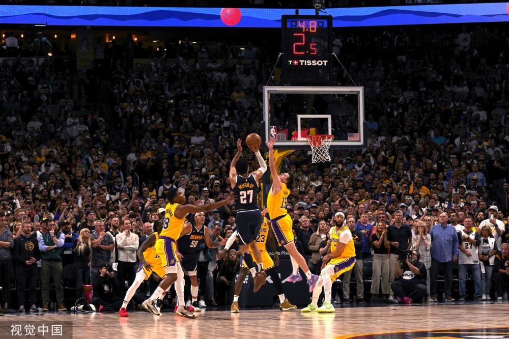 他以自由身 他以自由身